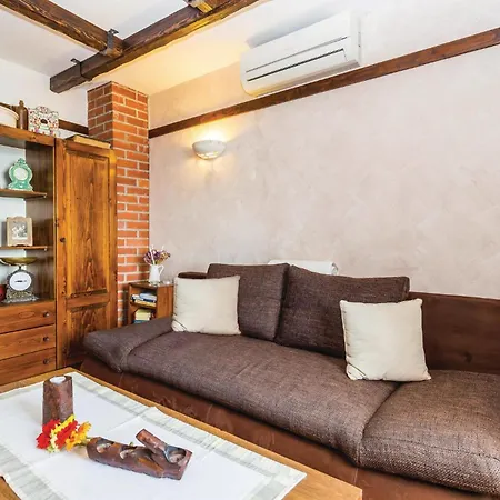 1 Bedroom Cozy In *
